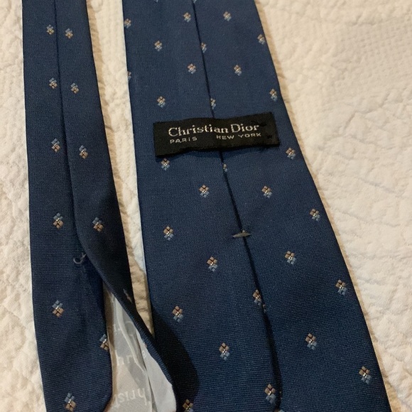 Christian Dior ties. Bundle of two. - Picture 8 of 12